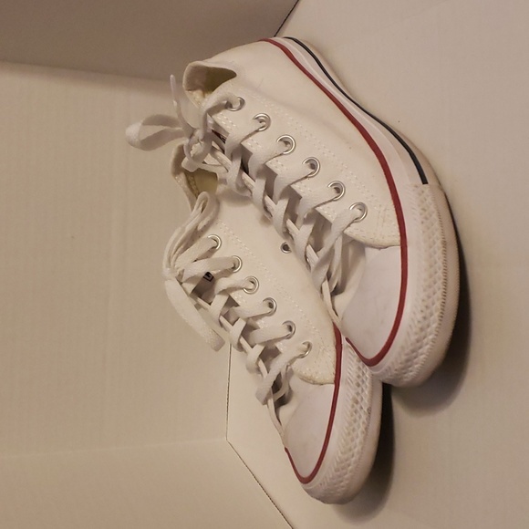 Converse Shoes - Converse Chuck Taylor All Star Classic Low Top White Sneaker Mens 7  Womens 9